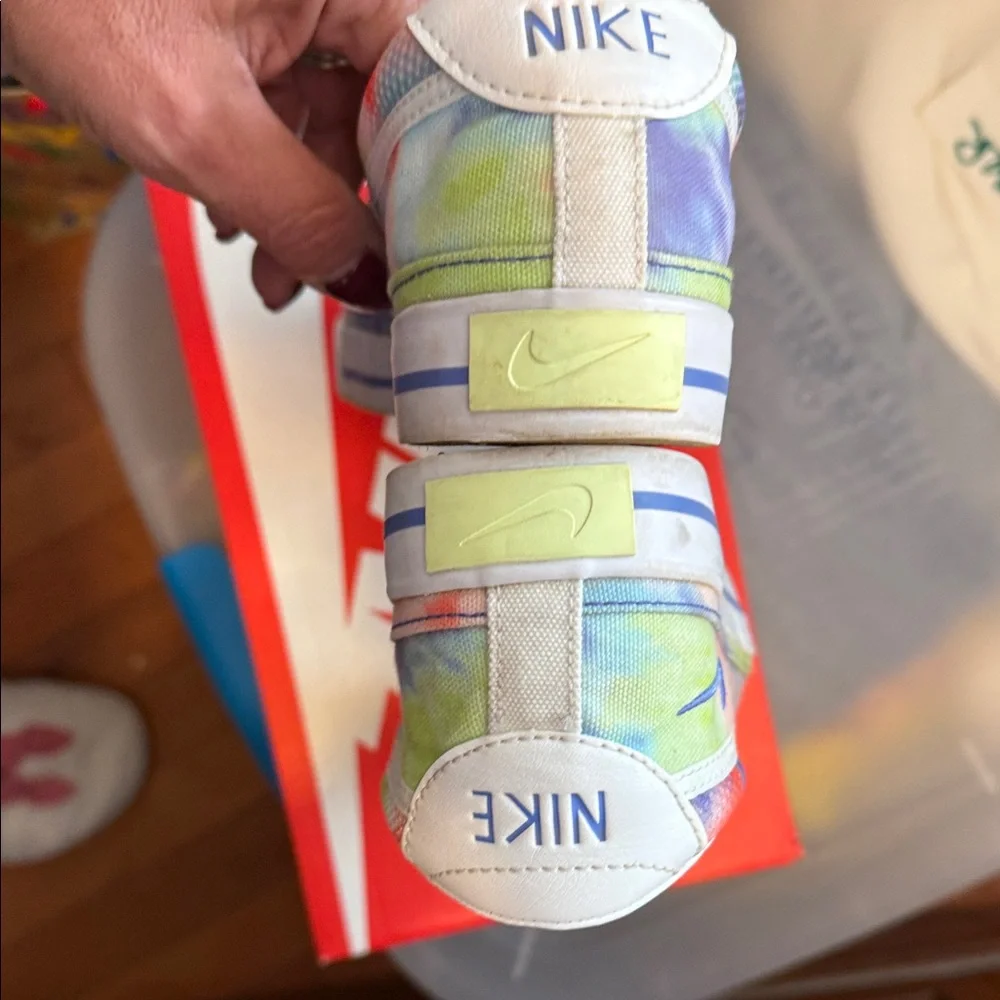 Nike Women’sMulticolor Tie-Dye Slip-On Sneakers